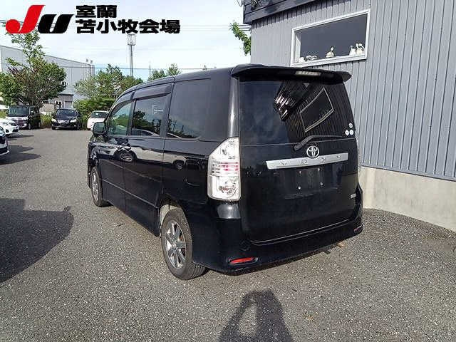 TOYOTA VOXY 2008