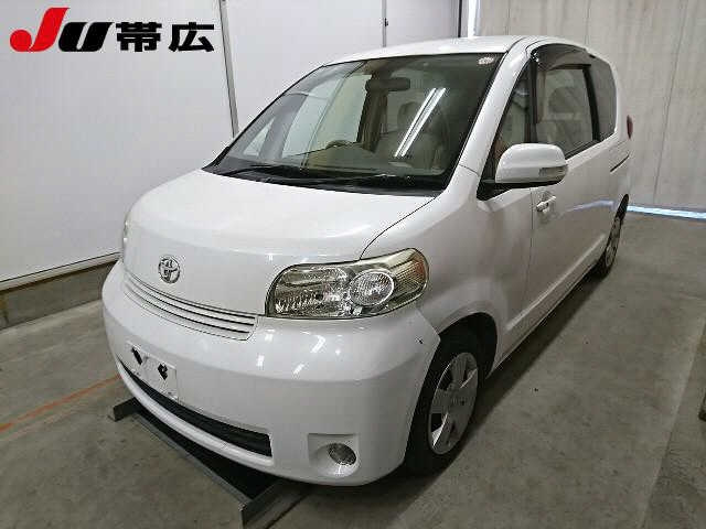 TOYOTA PORTE 2010