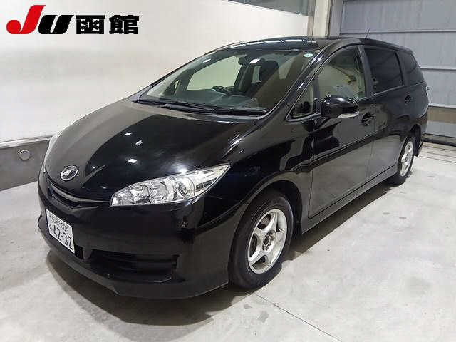 TOYOTA WISH 2013