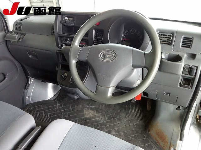 DAIHATSU HIJET VAN 2009