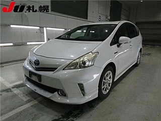 TOYOTA PRIUS ALPHA 2012