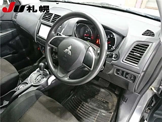 MITSUBISHI RVR 2013