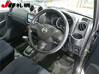 NISSAN KIX 2008