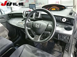 HONDA FREED 2010