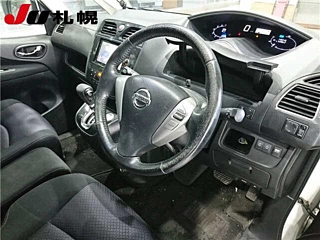 NISSAN SERENA 2013