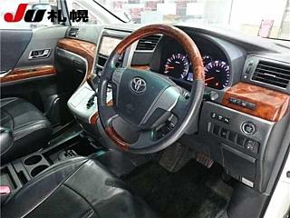 TOYOTA ALPHARD 2010