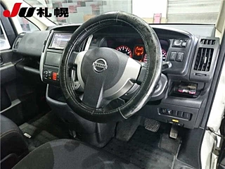 NISSAN SERENA 2010