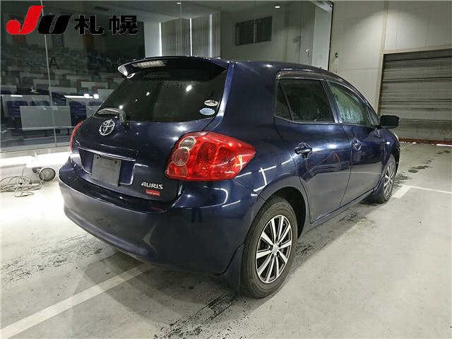 TOYOTA AURIS 2008