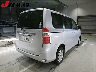 TOYOTA NOAH 2008