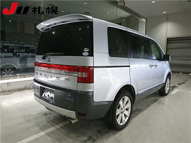 MITSUBISHI DELICA D5 2008