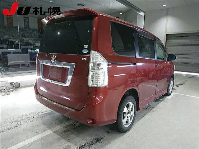 TOYOTA NOAH 2008