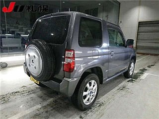 NISSAN KIX 2008