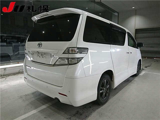 TOYOTA VELLFIRE 2011
