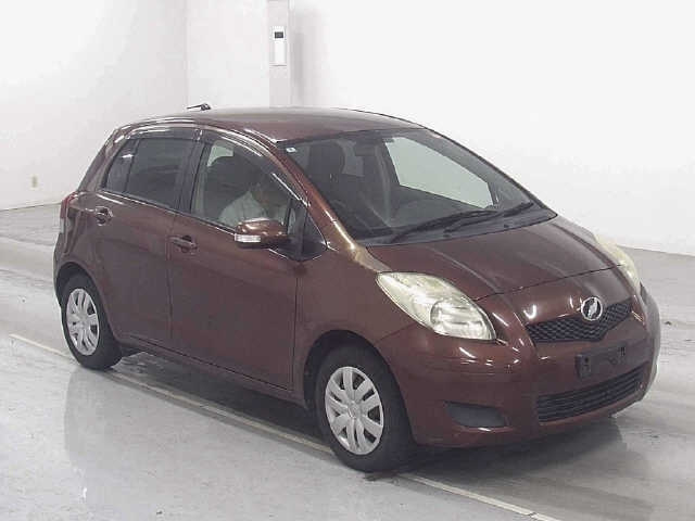 TOYOTA VITZ 2010