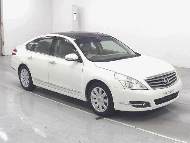 NISSAN TEANA 2011