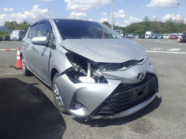 TOYOTA VITZ 2018