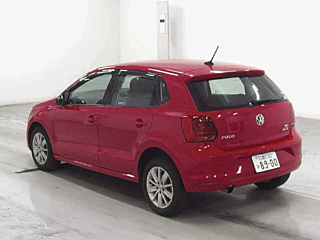 VOLKSWAGEN POLO 2015