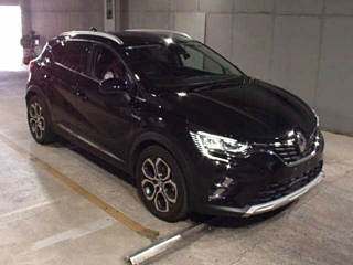 Заказать RENAULT CAPTUR