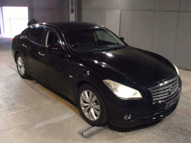 NISSAN FUGA 2010