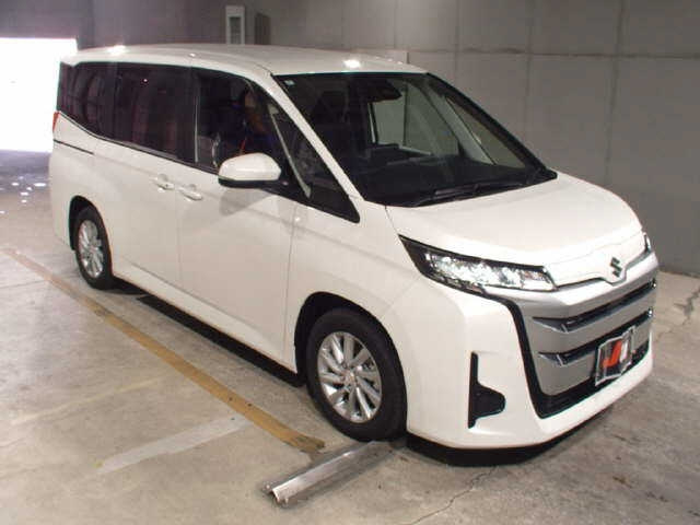 SUZUKI LANDY 2024