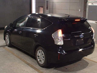 Заказать TOYOTA PRIUS ALPHA