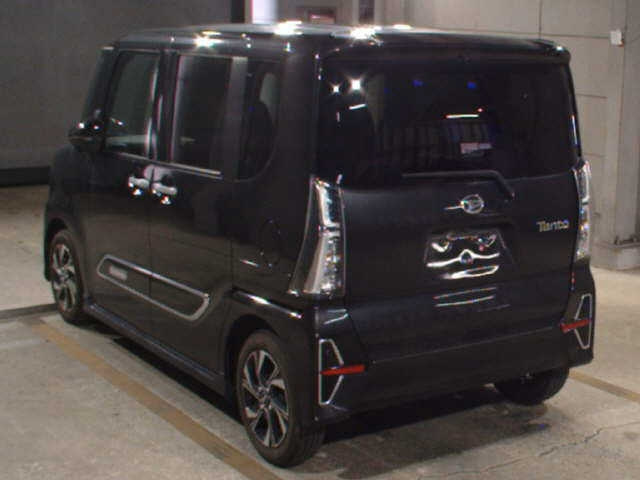 DAIHATSU TANTO 2022