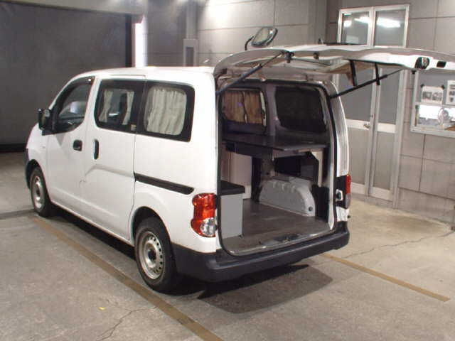 NISSAN NV200 2018
