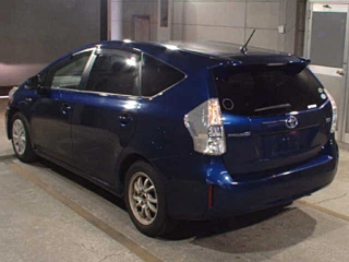 TOYOTA PRIUS ALPHA 2012