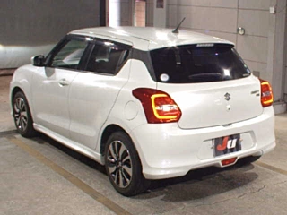 SUZUKI SWIFT 2018