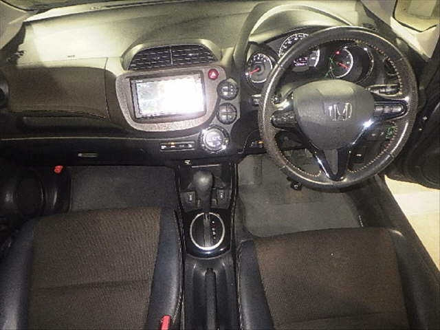 HONDA FIT SHUTTLE 2013