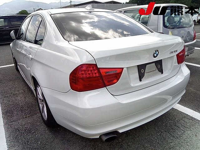 BMW 3 SERIES 2010