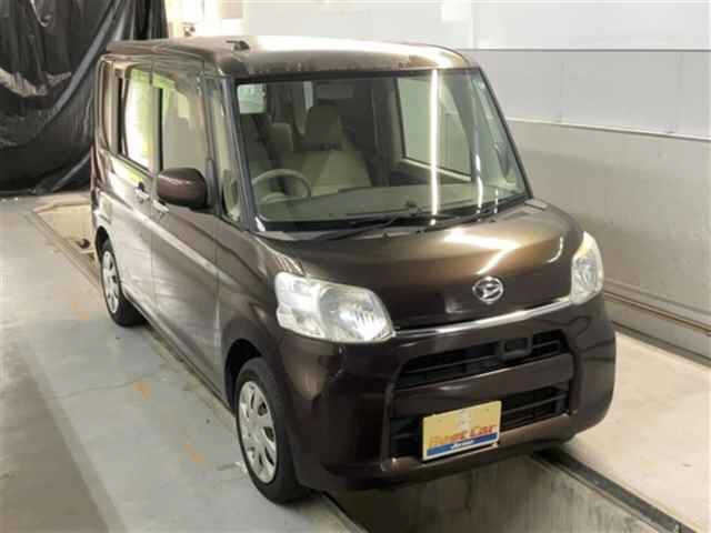DAIHATSU TANTO 2015