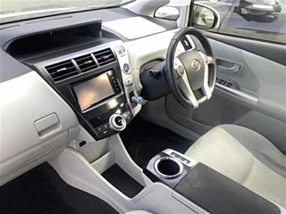 TOYOTA PRIUS ALPHA 2014