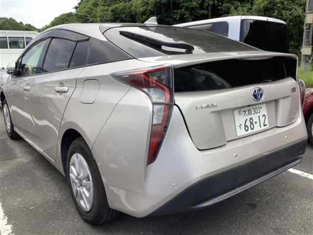 TOYOTA PRIUS 2017