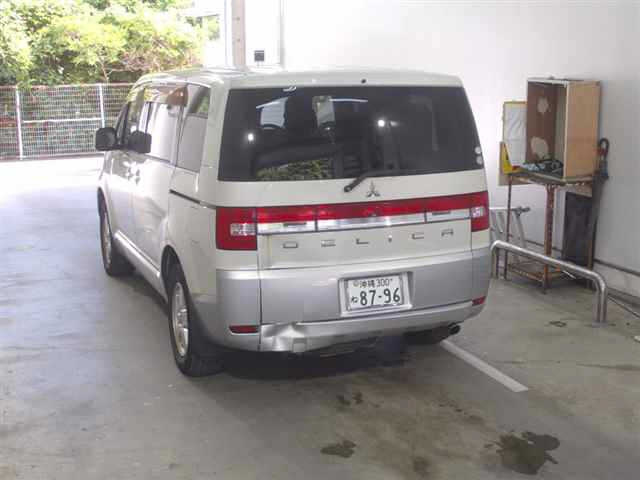 MITSUBISHI DELICA D5 2010