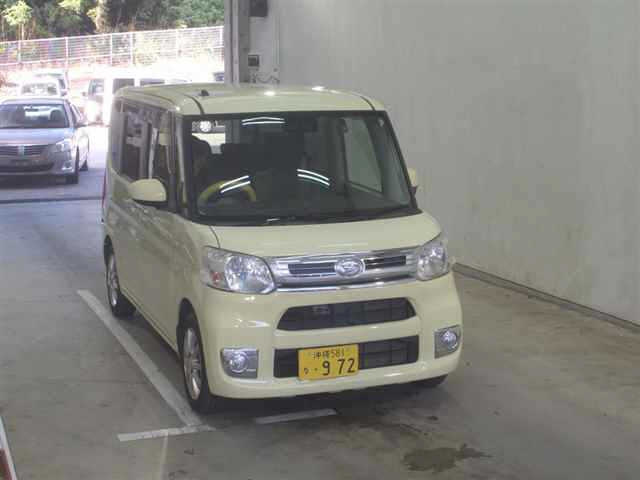 DAIHATSU TANTO 2017