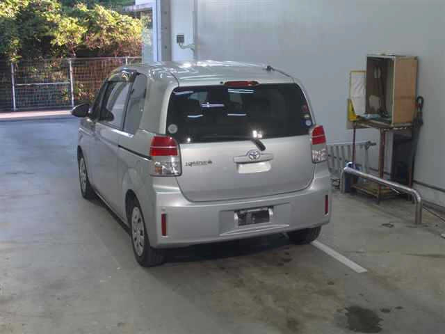 TOYOTA SPADE 2015