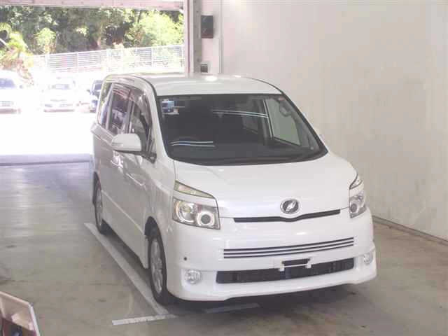 TOYOTA VOXY 2008