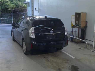 TOYOTA PRIUS ALPHA 2012