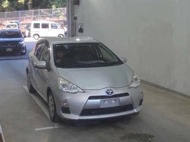 TOYOTA AQUA 2014