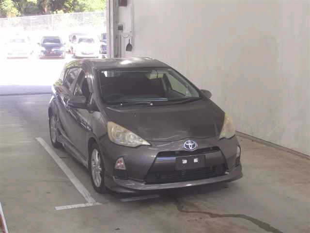 TOYOTA AQUA 2012