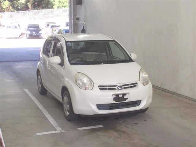DAIHATSU BOON 2010