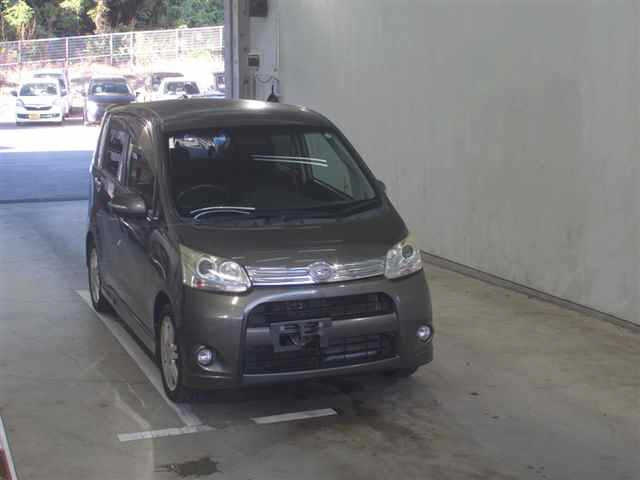 DAIHATSU MOVE 2011