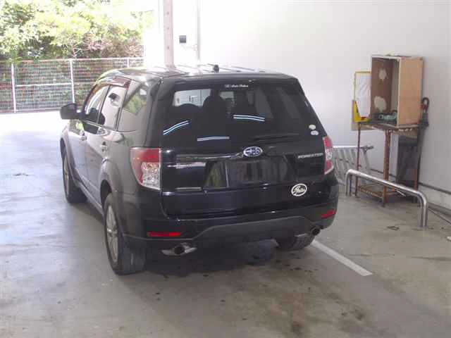 SUBARU FORESTER 2011