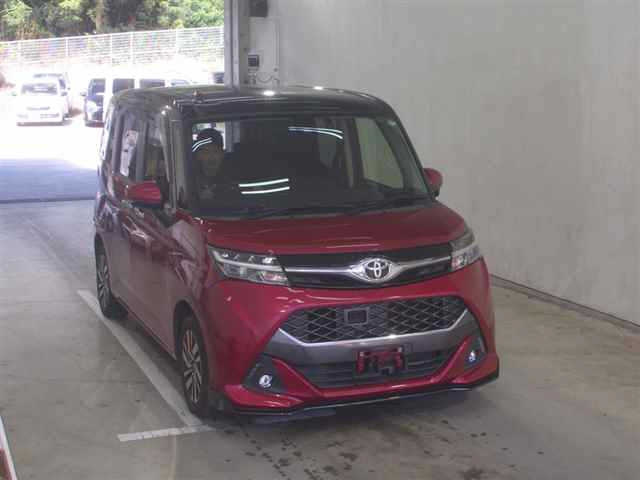 TOYOTA TANK 2017