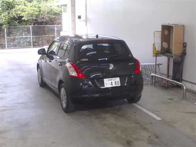 SUZUKI SWIFT 2015