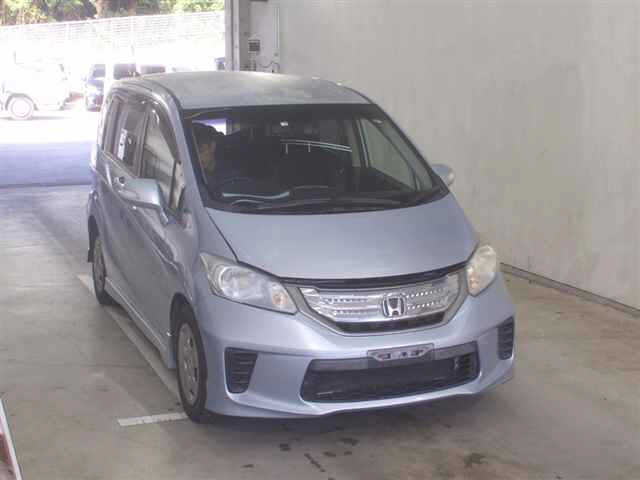 HONDA FREED 2012