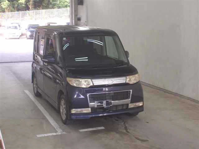 DAIHATSU TANTO 2009