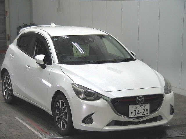 MAZDA DEMIO 2015