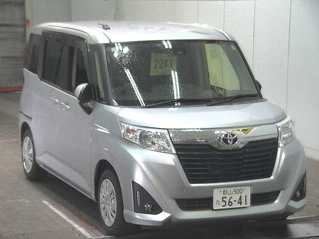 TOYOTA ROOMY 2016
